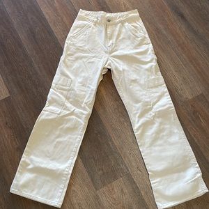 NWOT H&M Cargo Jean in Cream